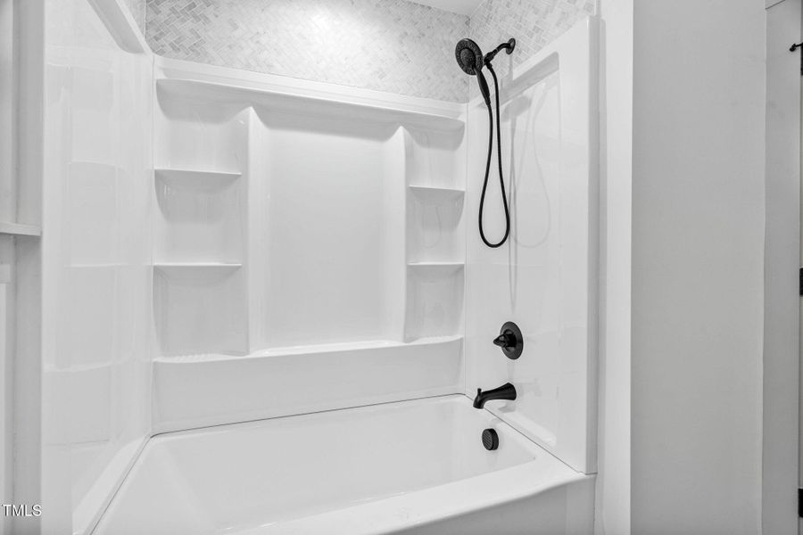 70-web-or-mls-165-nashua-dr 70-web-or-mls-165-nashua-dr