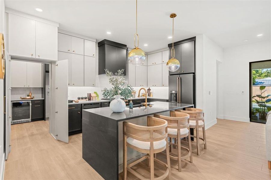 Furnished interior view inside a new home in , Orlando (Image 40).