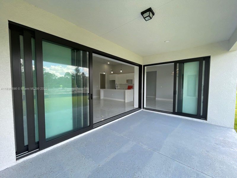 Exterior details and patio area of a home in , Cape Coral (Image 4).