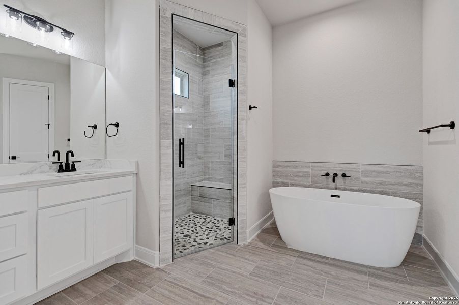 Furnished interior view inside a new home in , La Vernia (Image 18). Furnished interior view inside a new home in , La Vernia (Image 18).