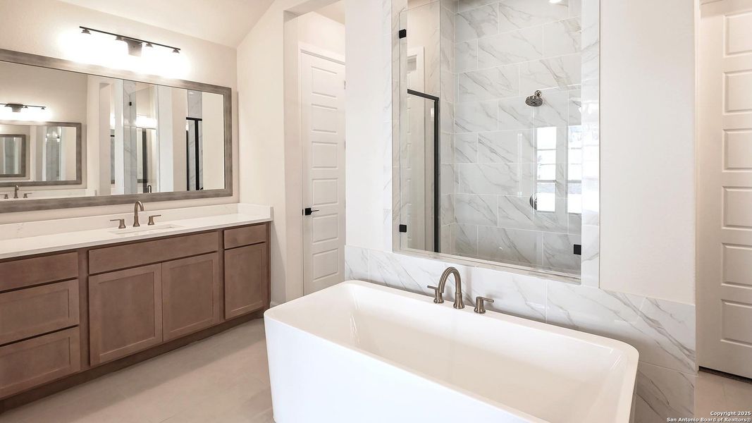 Furnished interior view inside a new home in Kinder Ranch 70', San Antonio (Image 9). Furnished interior view inside a new home in Kinder Ranch 70', San Antonio (Image 9).