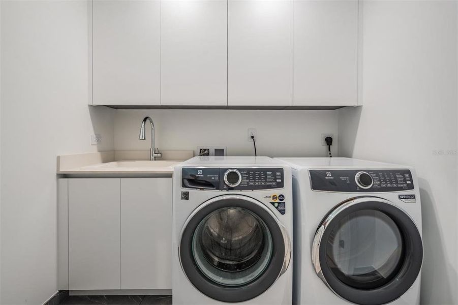 Close-up of interior finishes inside a home in The Ritz-Carlton Residences, Tampa (Image 20).