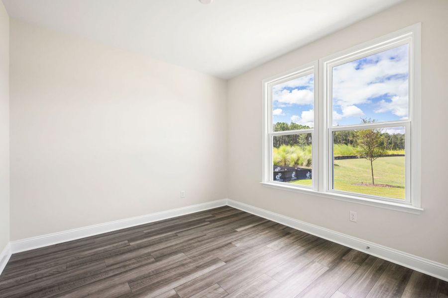 Spacious, unfurnished interior of a new home in Del Webb Savannah at Heartwood, Richmond Hill (Image 22).