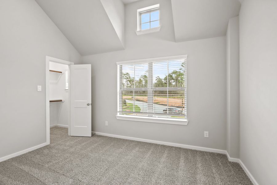 Spacious, unfurnished interior of a new home in Santa Rita Ranch, Liberty Hill (Image 22).