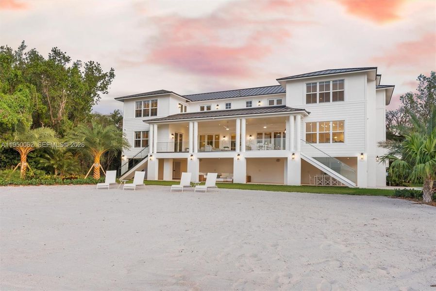 Exterior details and patio area of a home in , Islamorada, Village of Islands (Image 28).