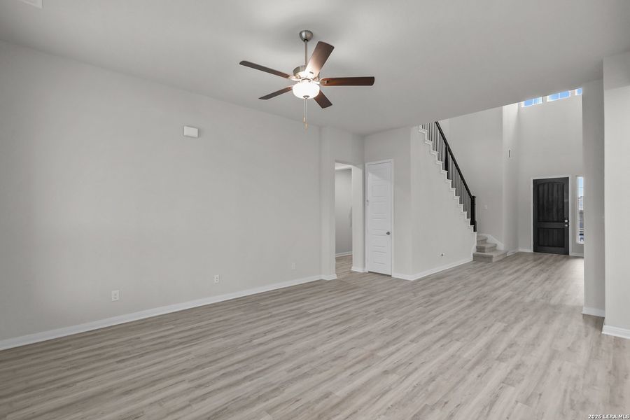 Spacious, unfurnished interior of a new home in Foxbrook, Cibolo (Image 27). Spacious, unfurnished interior of a new home in Foxbrook, Cibolo (Image 27).