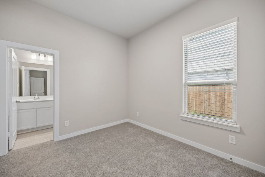 Spacious, unfurnished interior of a new home in Dove Hollow, Waxahachie (Image 32). Spacious, unfurnished interior of a new home in Dove Hollow, Waxahachie (Image 32).