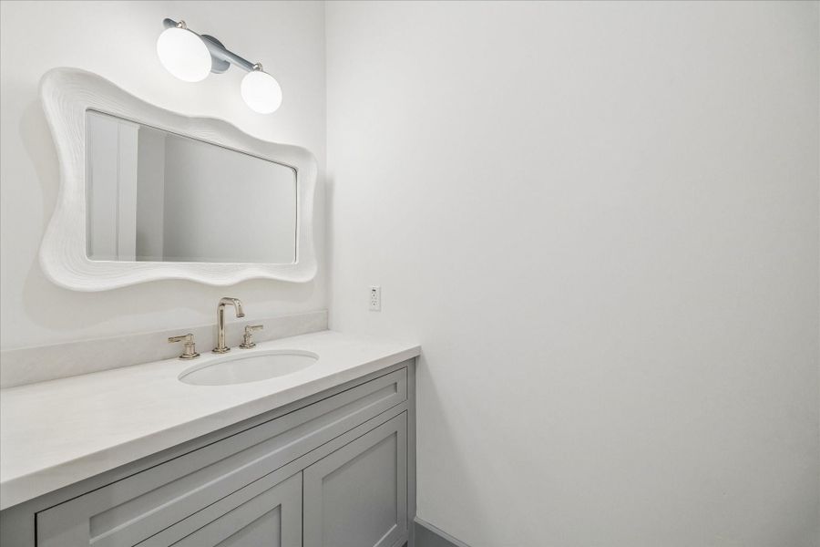 Image 36 of a home in .