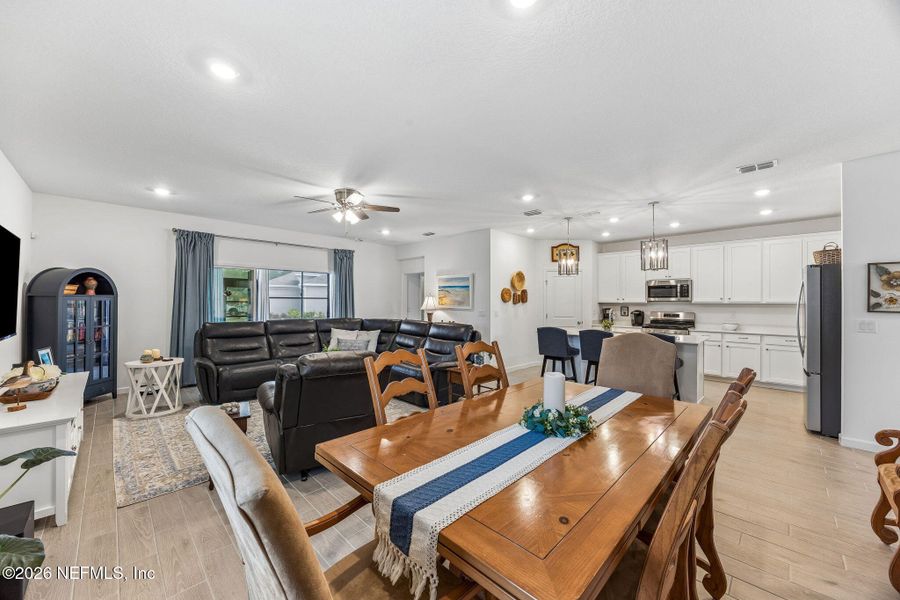 Furnished interior view inside a new home in , Yulee (Image 10).