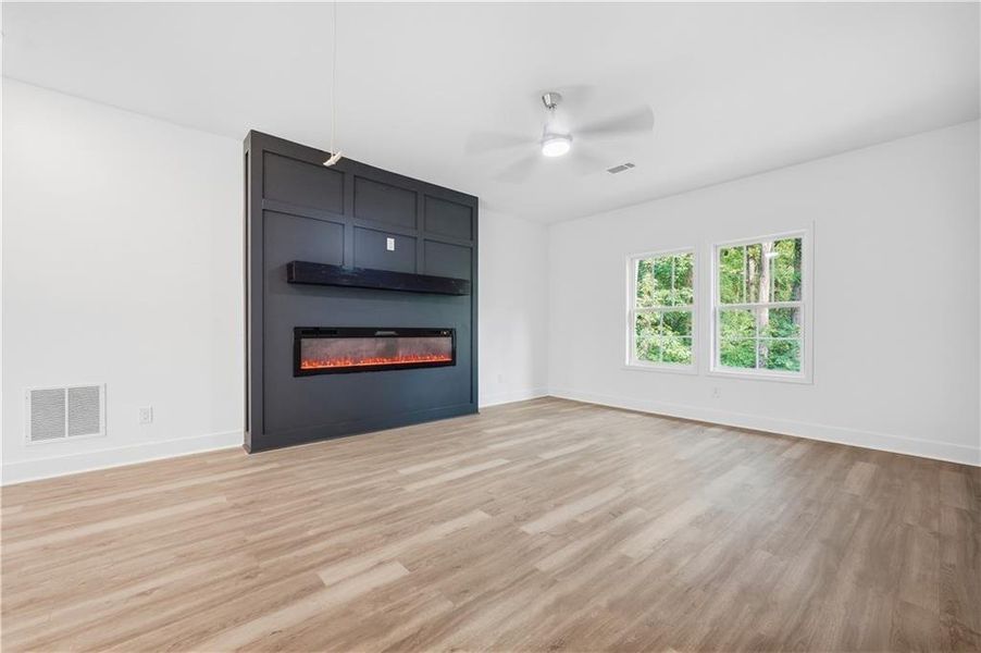 Spacious, unfurnished interior of a new home in , Commerce (Image 24).