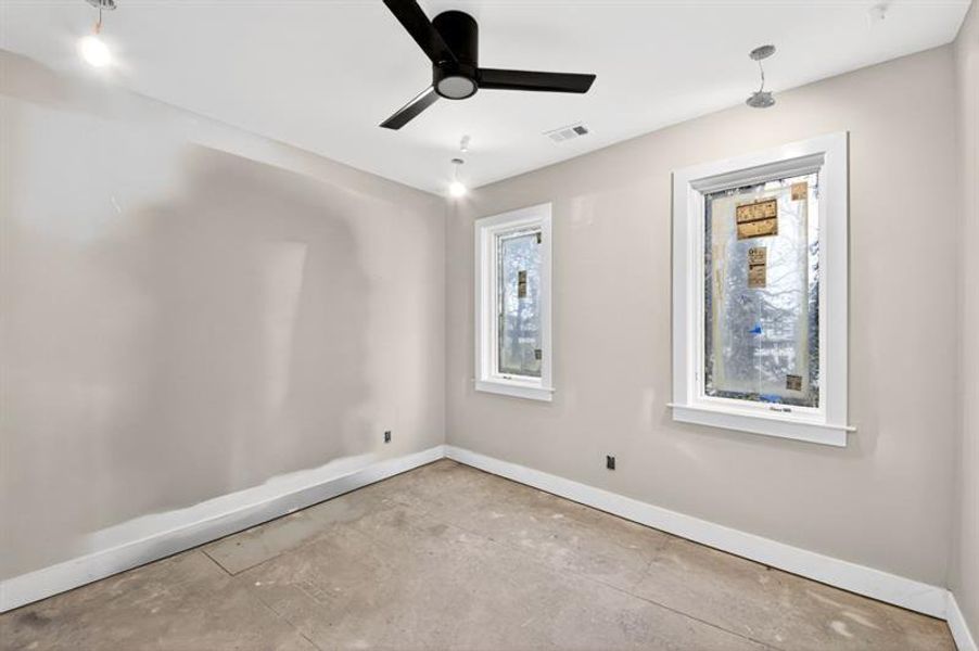 Spacious, unfurnished interior of a new home in , Atlanta (Image 14).