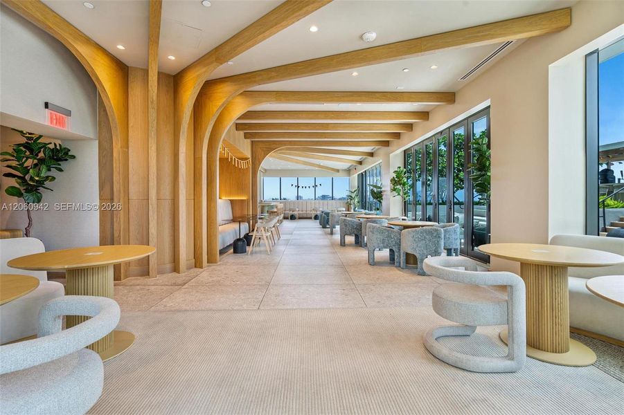 Community amenities in , Miami Beach (Image 46).