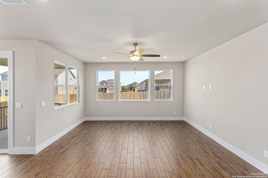 Spacious, unfurnished interior of a new home in Skybrooke, Live Oak (Image 17).