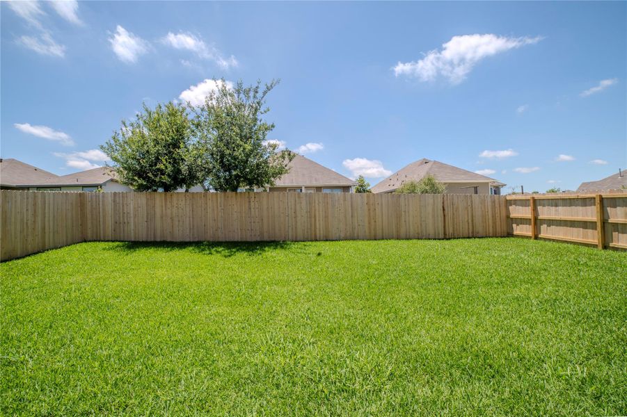 Exterior details and patio area of a home in , Brenham (Image 3).