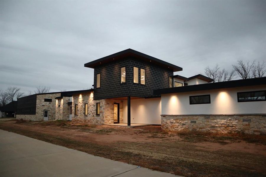 Image 35 of a home in .