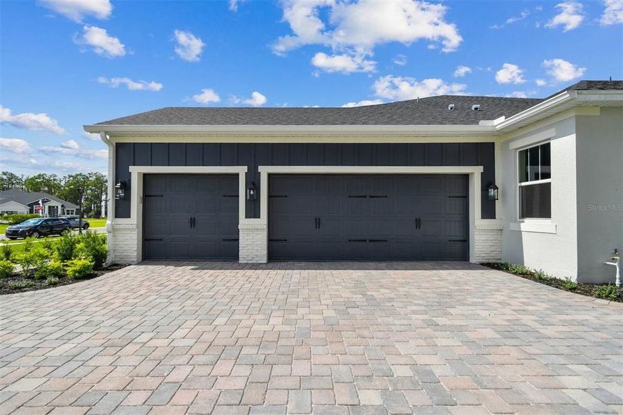 Exterior details and patio area of a home in Solace at Corner Lake, Orlando (Image 38).