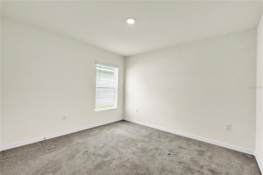 Spacious, unfurnished interior of a new home in River Park, Tampa (Image 12).