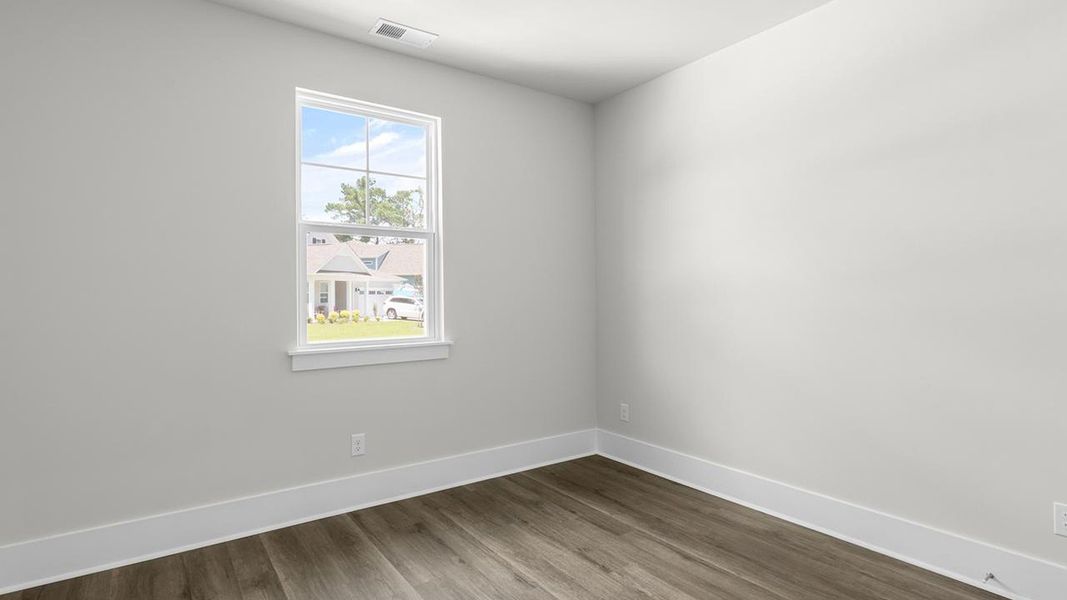 Spacious, unfurnished interior of a new home in Rolling Hills, Bolivia (Image 30).