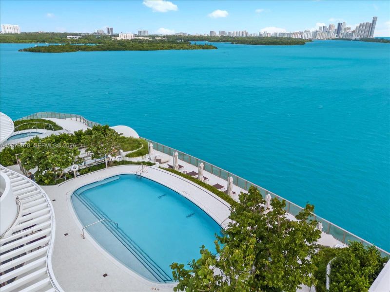 Community amenities in Onda, Bay Harbor Islands (Image 31). Community amenities in Onda, Bay Harbor Islands (Image 31).