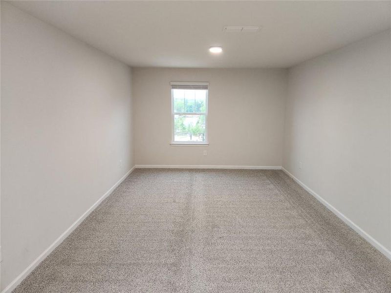 Spacious, unfurnished interior of a new home in The Oaks at Dawson, Dawsonville (Image 64). Spacious, unfurnished interior of a new home in The Oaks at Dawson, Dawsonville (Image 64).