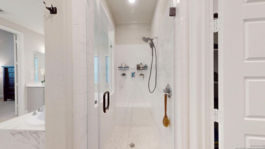 Image 71 of a home in Weston Oaks 55'.