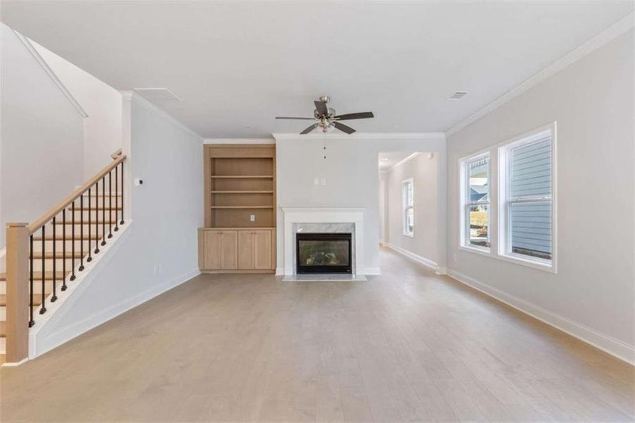 Spacious, unfurnished interior of a new home in , Athens (Image 35).