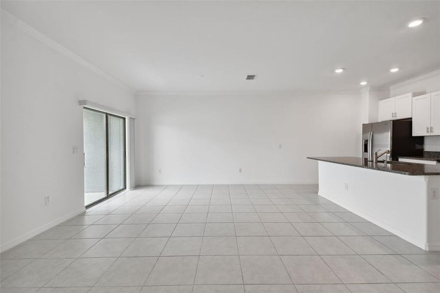 Spacious, unfurnished interior of a new home in , Land O' Lakes (Image 36).