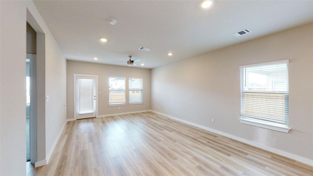 Spacious, unfurnished interior of a new home in Turnbo Ranch, Killeen (Image 14). Spacious, unfurnished interior of a new home in Turnbo Ranch, Killeen (Image 14).
