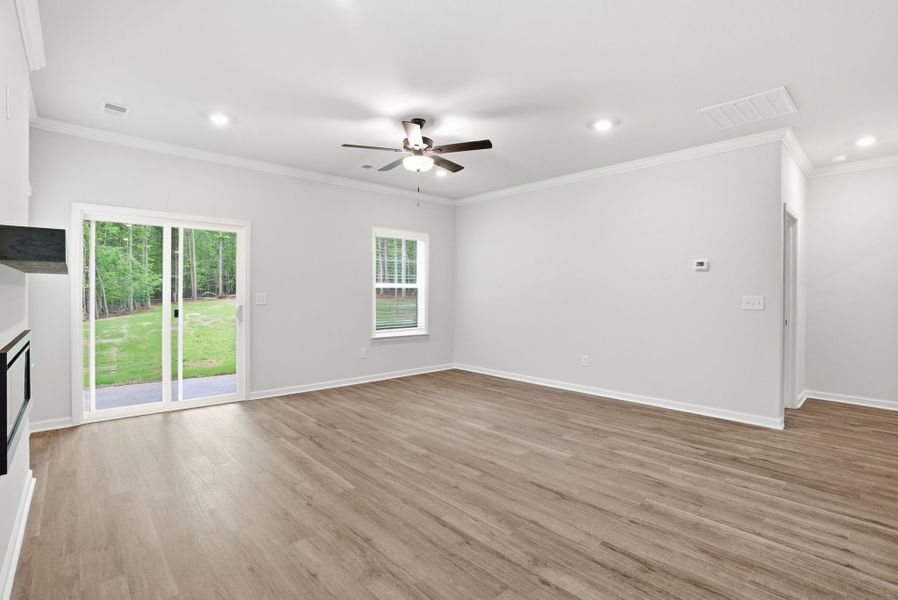 Spacious, unfurnished interior of a new home in Broadway Lake, Anderson (Image 18). Spacious, unfurnished interior of a new home in Broadway Lake, Anderson (Image 18).