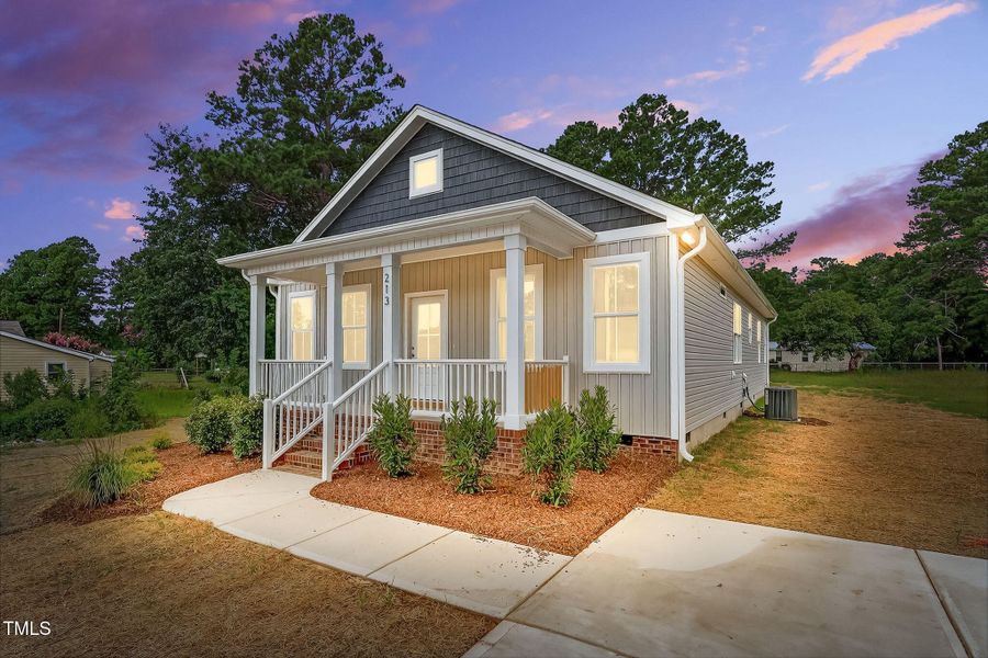 1-web-or-mls-DSC08821-D2D 1-web-or-mls-DSC08821-D2D