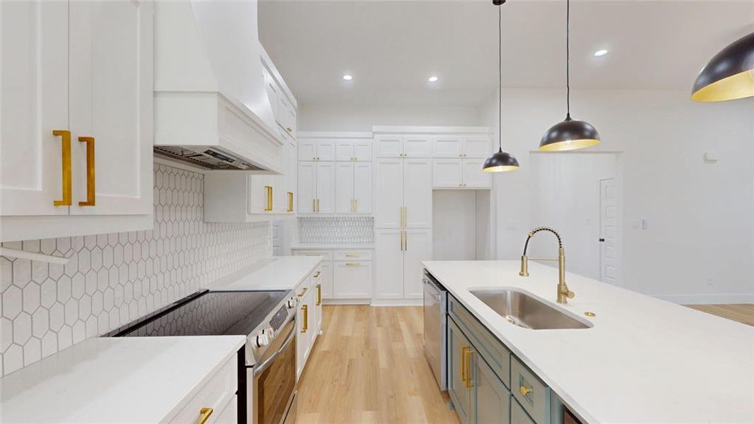 Furnished interior view inside a new home in , Greenville (Image 7).
