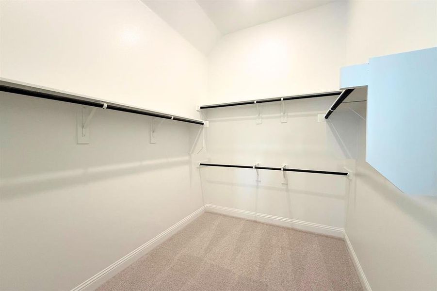 Spacious, unfurnished interior of a new home in Eagle’s Estates, Burleson (Image 15).