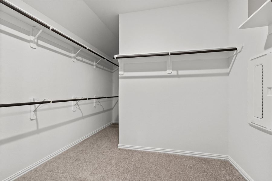 Spacious, unfurnished interior of a new home in River Ranch, Dayton (Image 20).
