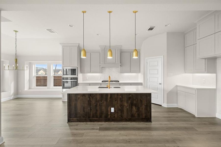 517 Geyser- Kitchen-1 517 Geyser- Kitchen-1