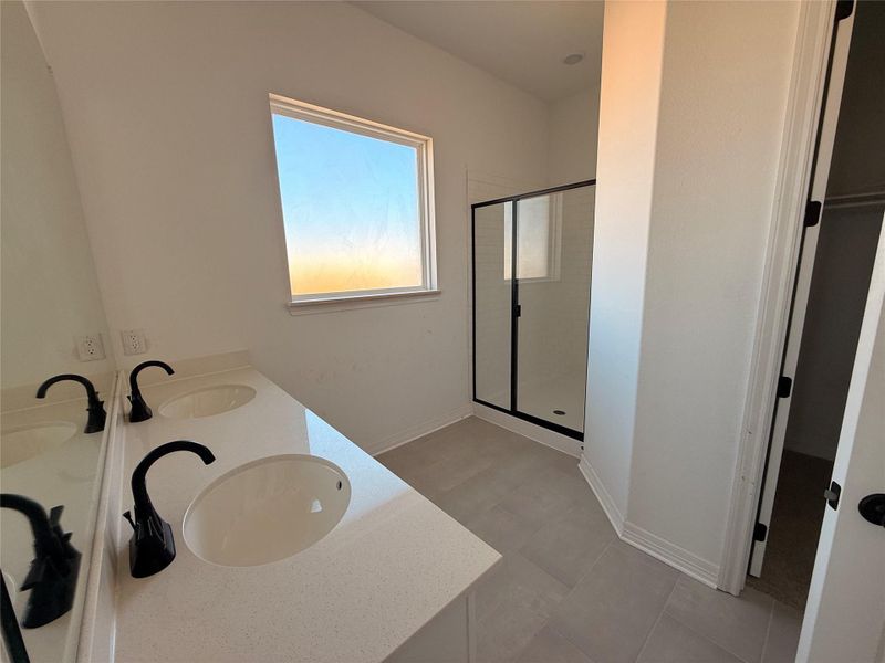 Furnished interior view inside a new home in Wildrye, Waller (Image 5).