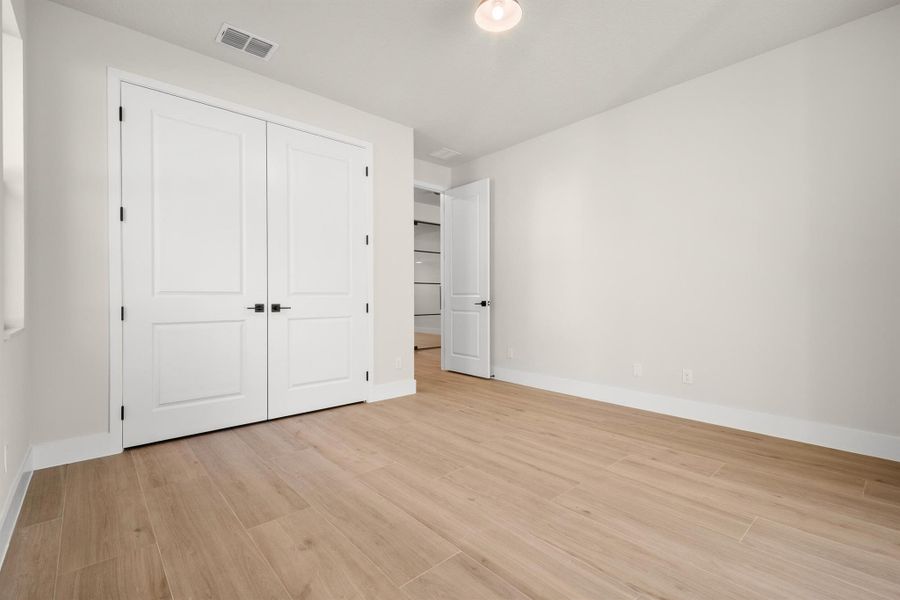 Spacious, unfurnished interior of a new home in , Port St. Lucie (Image 36).