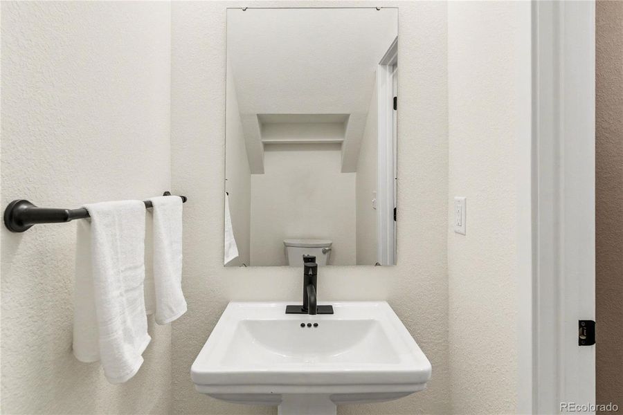 Image of a model home. Finishes, colors, and available options may differ from those shown.