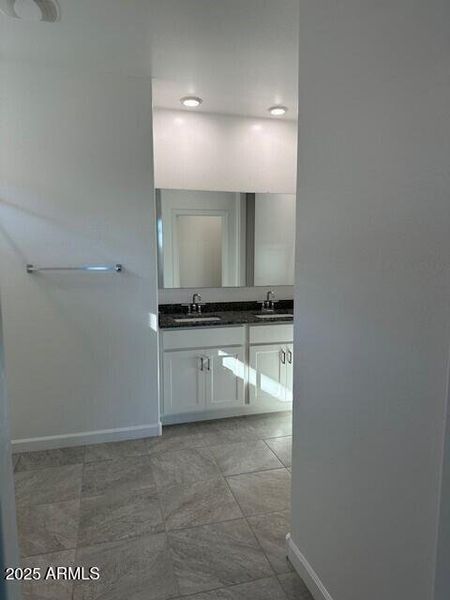 Lot 21 Cali 17 Lot 21 Cali 17