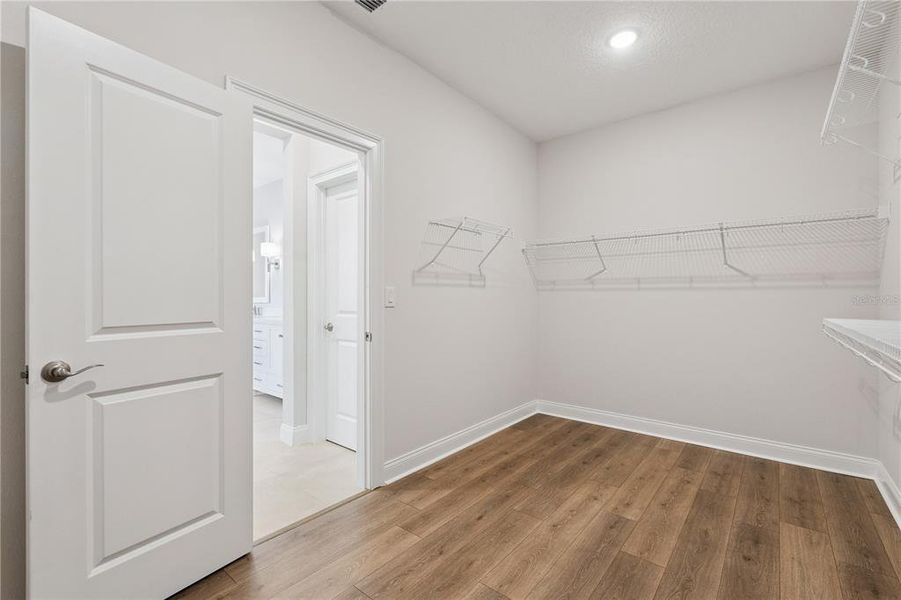 Spacious, unfurnished interior of a new home in Horizon Isle, Winter Garden (Image 32). Spacious, unfurnished interior of a new home in Horizon Isle, Winter Garden (Image 32).