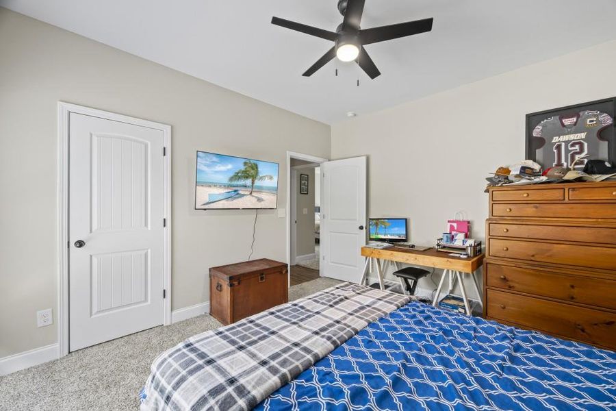 Furnished interior view inside a new home in , Dawsonville (Image 40). Furnished interior view inside a new home in , Dawsonville (Image 40).