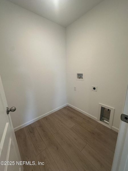 Spacious, unfurnished interior of a new home in Entrada, St. Augustine (Image 28).