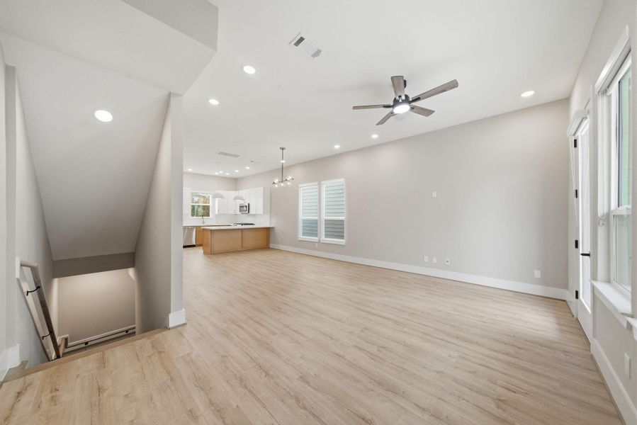 Spacious, unfurnished interior of a new home in , Houston (Image 16).
