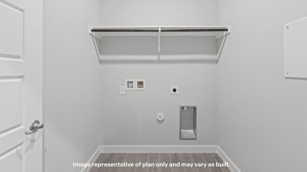 Spacious, unfurnished interior of a new home in Northwest Passage, Midland (Image 26). Spacious, unfurnished interior of a new home in Northwest Passage, Midland (Image 26).