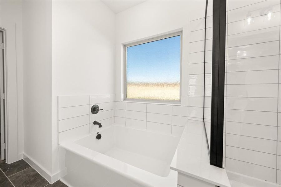 224 Whitetail-  Primary Suite-4