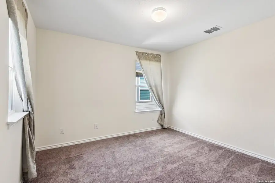 Spacious, unfurnished interior of a new home in , San Antonio (Image 25).