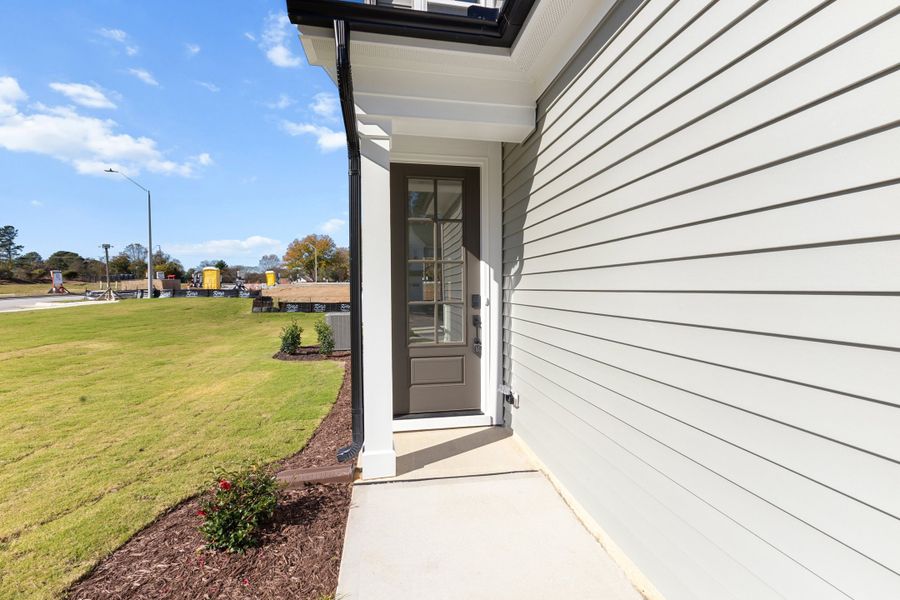 Representative exterior details of a home built from the The Hemlock by RobuckHomes in Kennebec Crossing, Angier (Image 60).