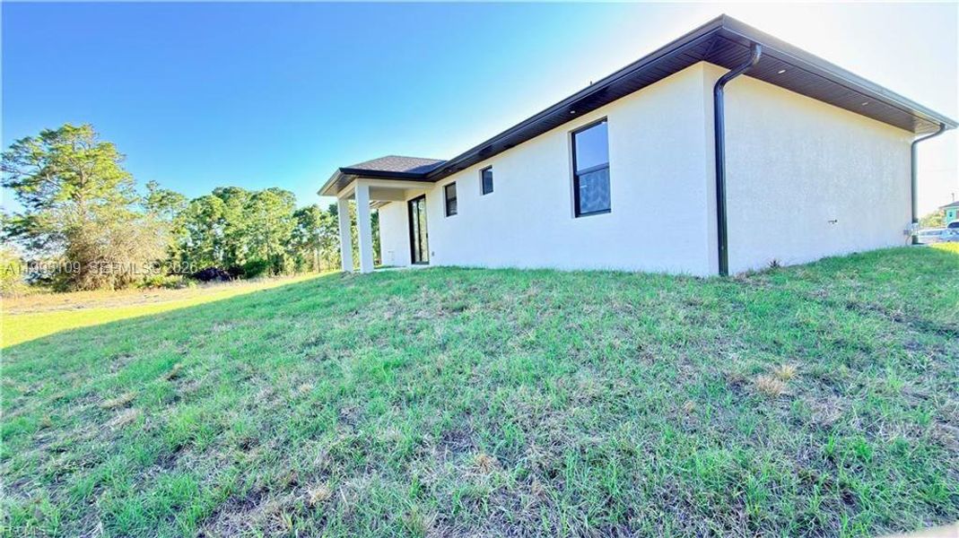 Exterior details and patio area of a home in , Fort Myers (Image 22).