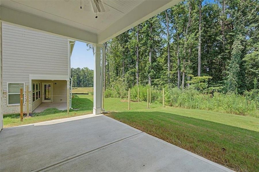 Exterior details and patio area of a home in Sawmill Creek, Austell (Image 28).