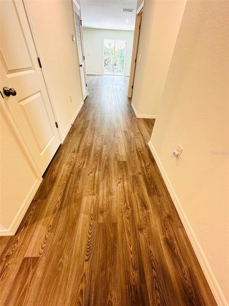 Spacious, unfurnished interior of a new home in , Port Charlotte (Image 15).