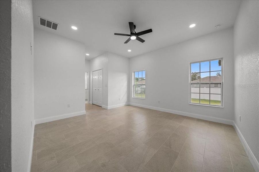 Spacious, unfurnished interior of a new home in , Dunnellon (Image 43). Spacious, unfurnished interior of a new home in , Dunnellon (Image 43).
